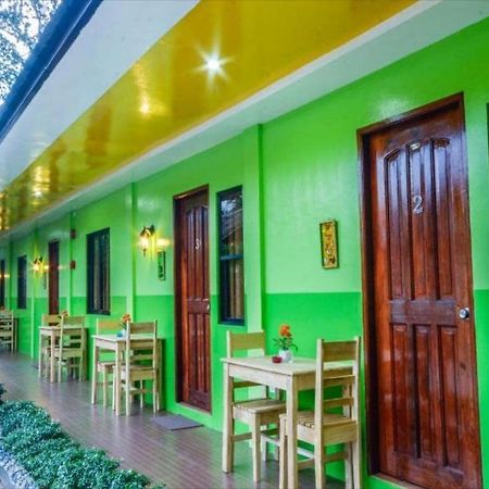 Oyo 622 Butterfly Totem Guesthouse Puerto Princesa Exterior photo